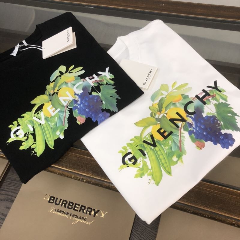 Givenchy T-Shirts